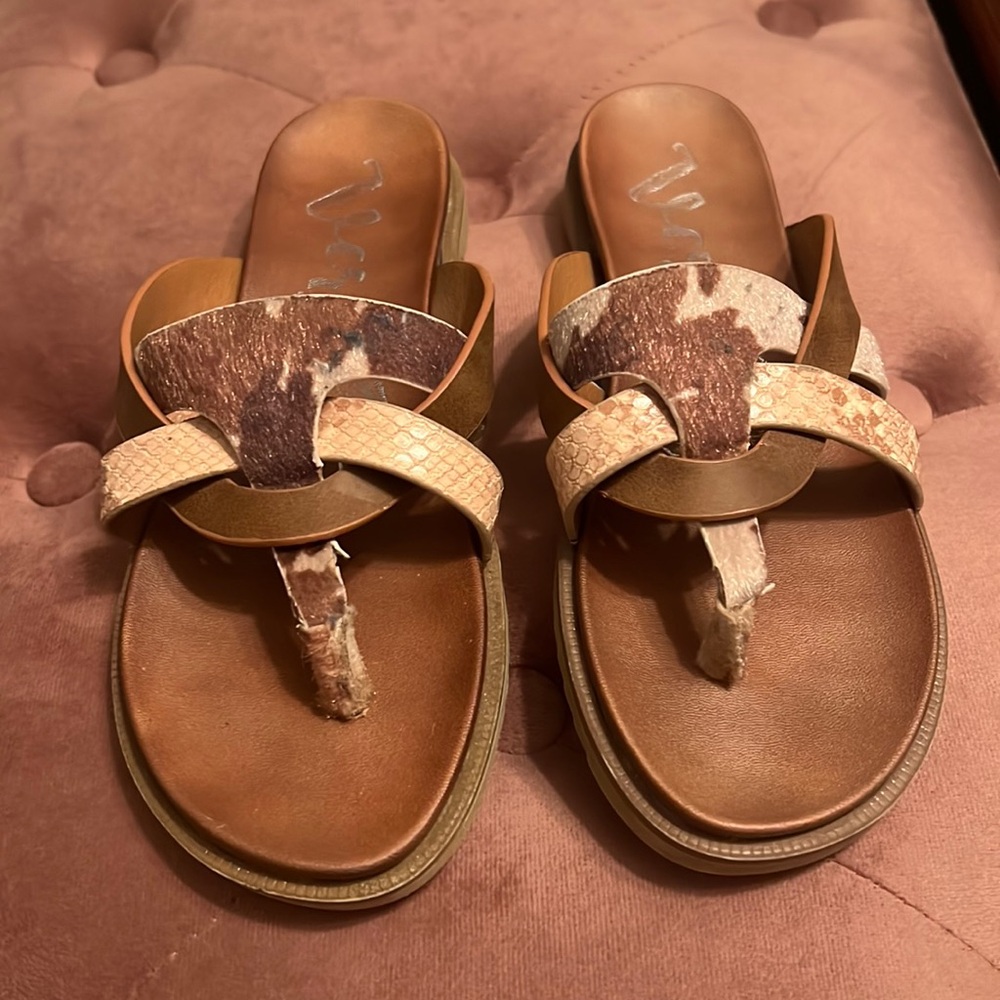 Cowhide and snake print sandals size 6